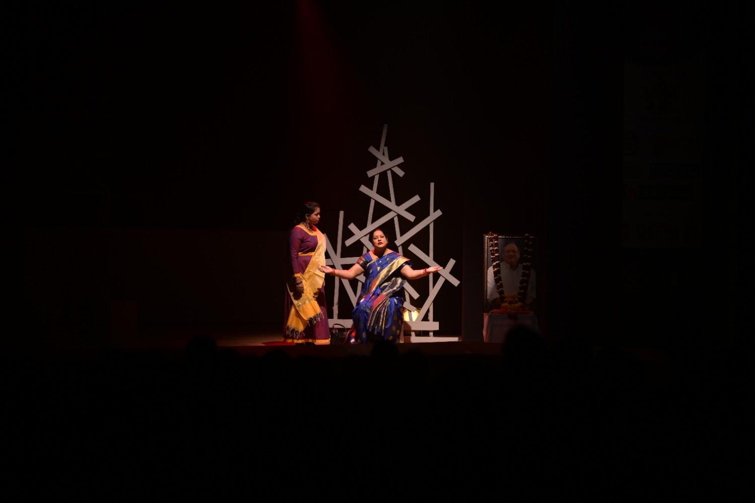 Bitarkita Aparanha Explores Generational Conflict in Theatre Production