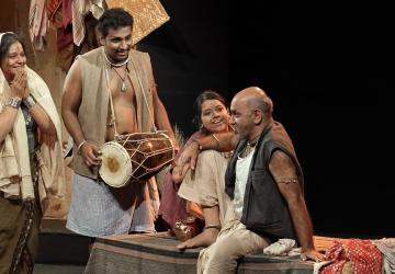 Aaina: A Living Folktale Explores Self-Discovery and Family in Khandesh