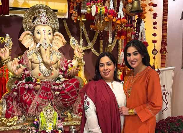 Sara Ali Khan Visits Nidhi Dutta’s Family Ganpati Celebrations