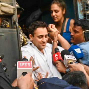 Imran Khan Detained During Police Crackdown at Mumbai Protest