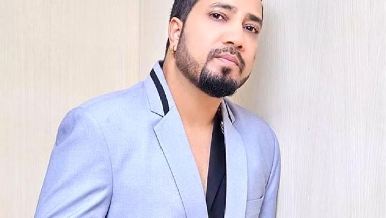 Singer Mika Singh Discusses Experiences in Pakistan and Views on Pakistani Artistes