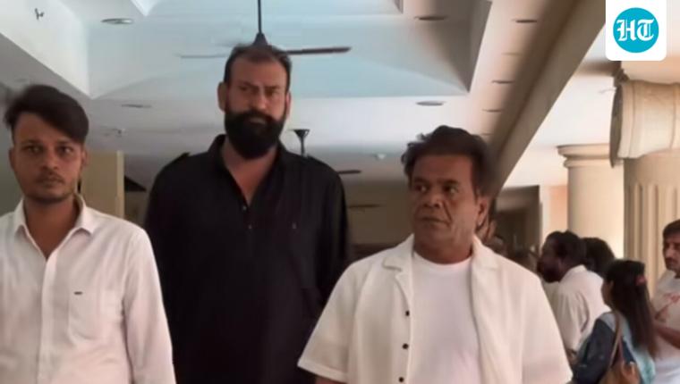 Rajpal Yadav Attends Prayer Meet for Late Actor Mushtaq Khan