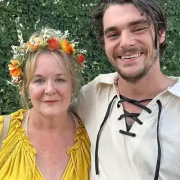 RJ Mitte's Mother, Dyna Mitte, Recalls Finding Him and Discusses Suggesting Therapy