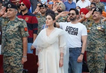 Ayushmann Khurrana and Sara Ali Khan Visit Attari-Wagah Border for Udta Teer Promotion