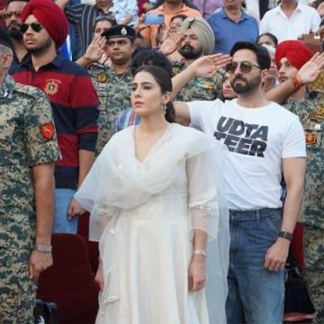 Ayushmann Khurrana and Sara Ali Khan Visit Attari-Wagah Border for Udta Teer Promotion