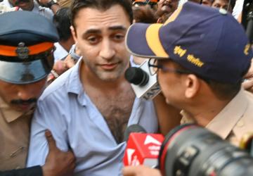 Imran Khan to Move Bombay High Court Following Departure Notice, Lawyer Says
