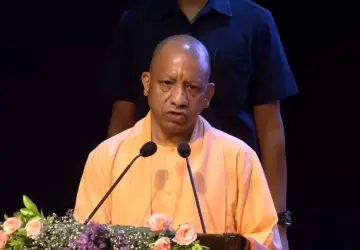 गांधी जयंती पर सीएम योगी का बयान: सशक्त पंचायत और समृद्ध गांव ग्राम स्वराज की आधारशिला
