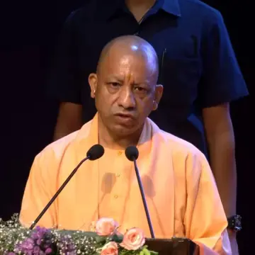 गांधी जयंती पर सीएम योगी का बयान: सशक्त पंचायत और समृद्ध गांव ग्राम स्वराज की आधारशिला