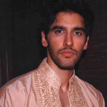 Ansh Duggal Discusses Stepping Out of His Comfort Zone for Nakhrewaalii