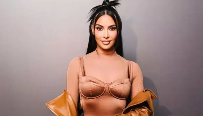 Kim Kardashian Signs Fan's Hermes Birkin Bag During Shanghai Event