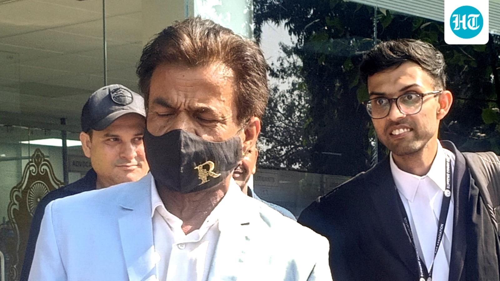Supreme Court Issues Stern Warning to Rajpal Yadav and Directs Him to Deposit Rs 2 Crore