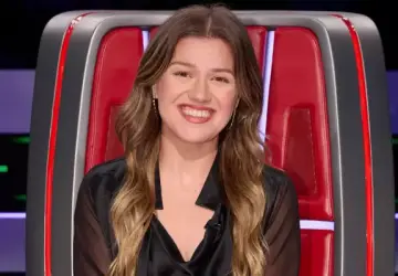 Kelly Clarkson Calls Out Brooklyn Toy Store Art of Play
