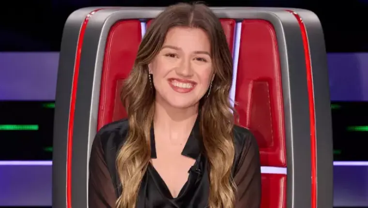 Kelly Clarkson Calls Out Brooklyn Toy Store Art of Play