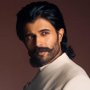 Vijay Deverakonda Discusses Wedding Privacy with Rashmika Mandanna on Koffee With Karan 9
