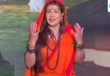 Shilpa Shinde Draws Attention Online for Portraying Goddess Sita at Delhi Ramlila