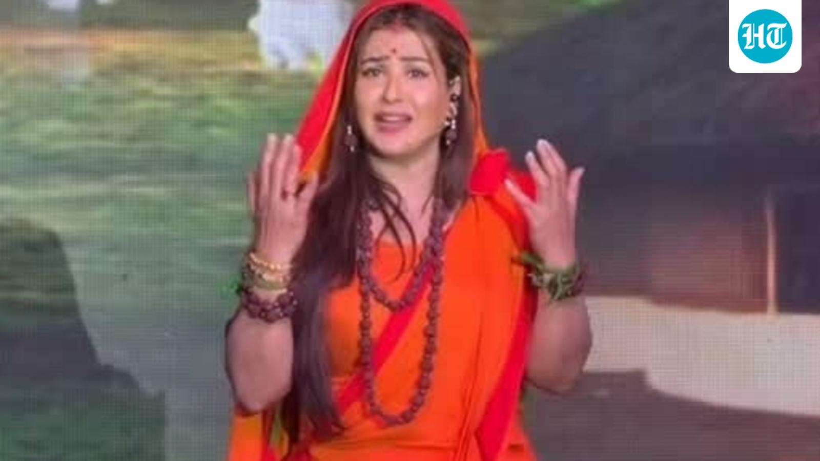 Shilpa Shinde Draws Attention Online for Portraying Goddess Sita at Delhi Ramlila