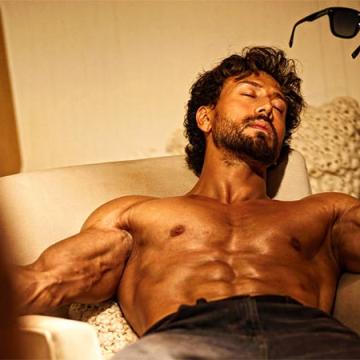 Tiger Shroff Showcases Six-Second Physical Transformation on Instagram
