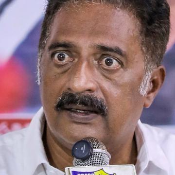 Prakash Raj Urges Citizens to Join Anti-SIR Protest in Bengaluru