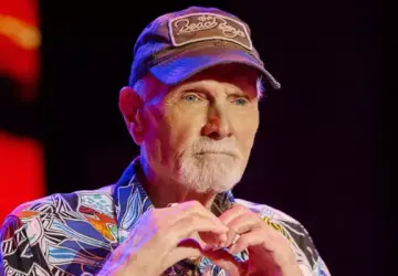 Beach Boys Star Mike Love's Short-Lived Marriage to Suzanne Belcher