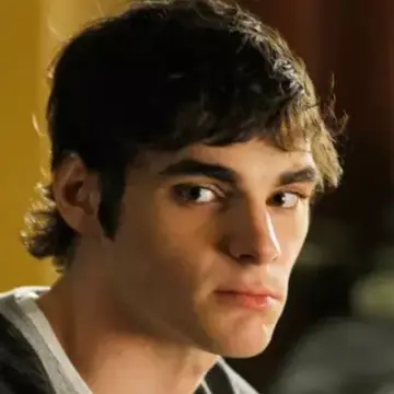 Breaking Bad Star RJ Mitte Dies at Age 34