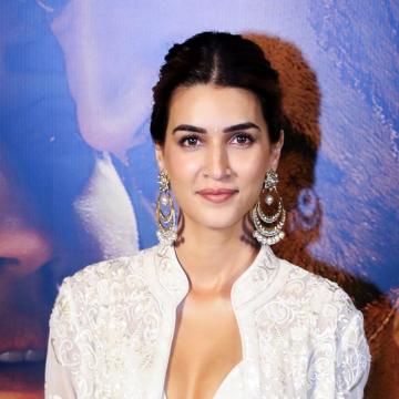 Kriti Sanon Shares Daughter's Day Post Questioning Fear Among Women Amid Harassment Cases