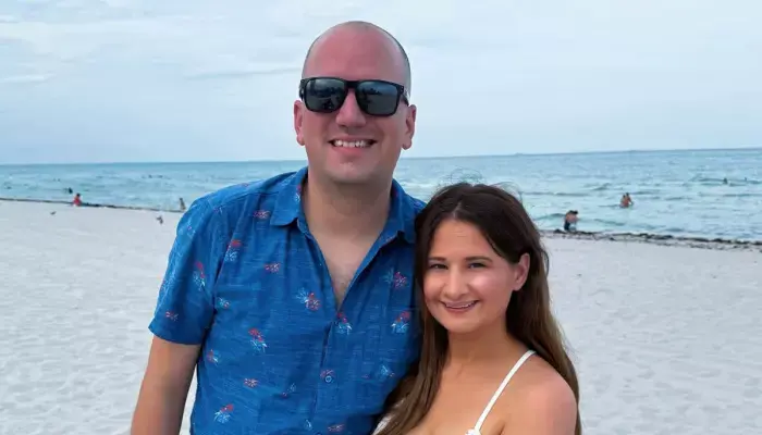 Viral Dating Profile Screenshots Spark Rumors About Gypsy Rose Blanchard