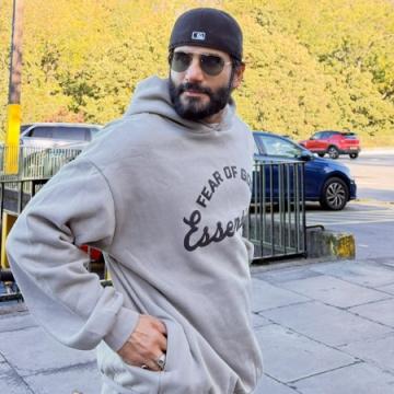 Karan Tacker shares photos from a six-hour visit to Edinburgh