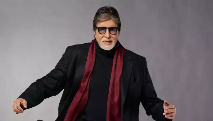 Amitabh Bachchan Suffers Knee Injury After Fall on 'Kaun Banega Crorepati 18' Set