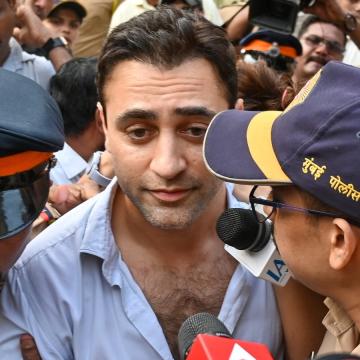 Actor Imran Khan Challenges FRRO Notice in Bombay High Court