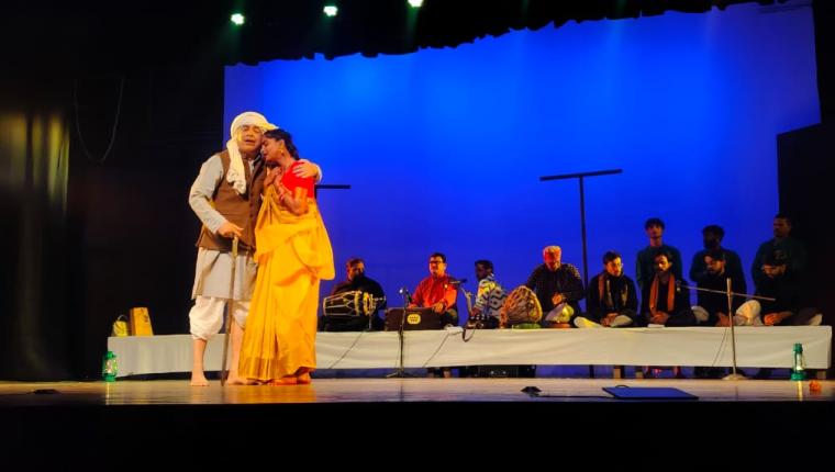 Khul Rah Gail Khidki Ke Ago Pala: Play Details and Production Information
