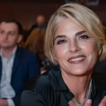 Selma Blair Hospitalized After Incident on Delta Air Lines Flight