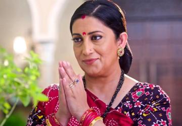Smriti Irani Bids Farewell to Kyunki Saas Bhi Kabhi Bahu Thi 2 and Honors the Crew