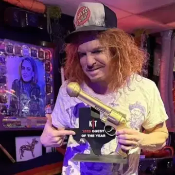 Carrot Top's 911 Call Surfaces Following Hospitalization