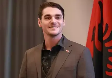 RJ Mitte's Text Messages to Friend Go Viral Following His Death at 34