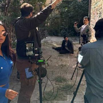 Kashmera Shah Begins Shooting Second Directorial Project in Greece