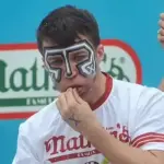 Tim Janus, Competitive Eater Known as 'Eater X' and 'The Amazing Race' Contestant, Dies at 49
