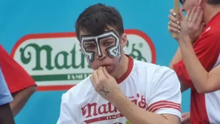 Tim Janus, Competitive Eater Known as 'Eater X' and 'The Amazing Race' Contestant, Dies at 49