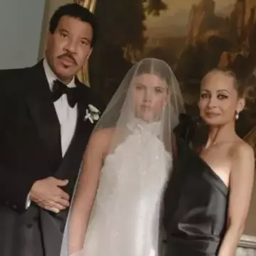 Lionel Richie's Children Urge Him to Reduce Touring Following Hospitalization