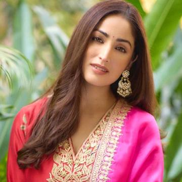 Yami Gautam Dhar Shares Her Favourite Earrings and Discusses Latest Film Nayyi Navelli