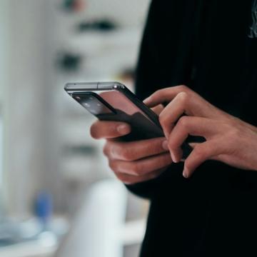 Is Double-Texting Really Embarrassing? Why Sending a Second Message May Not Be a Dating Faux Pas
