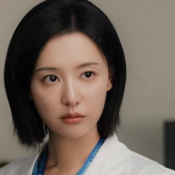 Doctor X-Mafia in White Review: Kim Ji Won Returns in Medical Noir