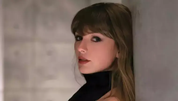 Taylor Swift Premieres 'Patient Zero' Music Video at MTV VMAs 2026