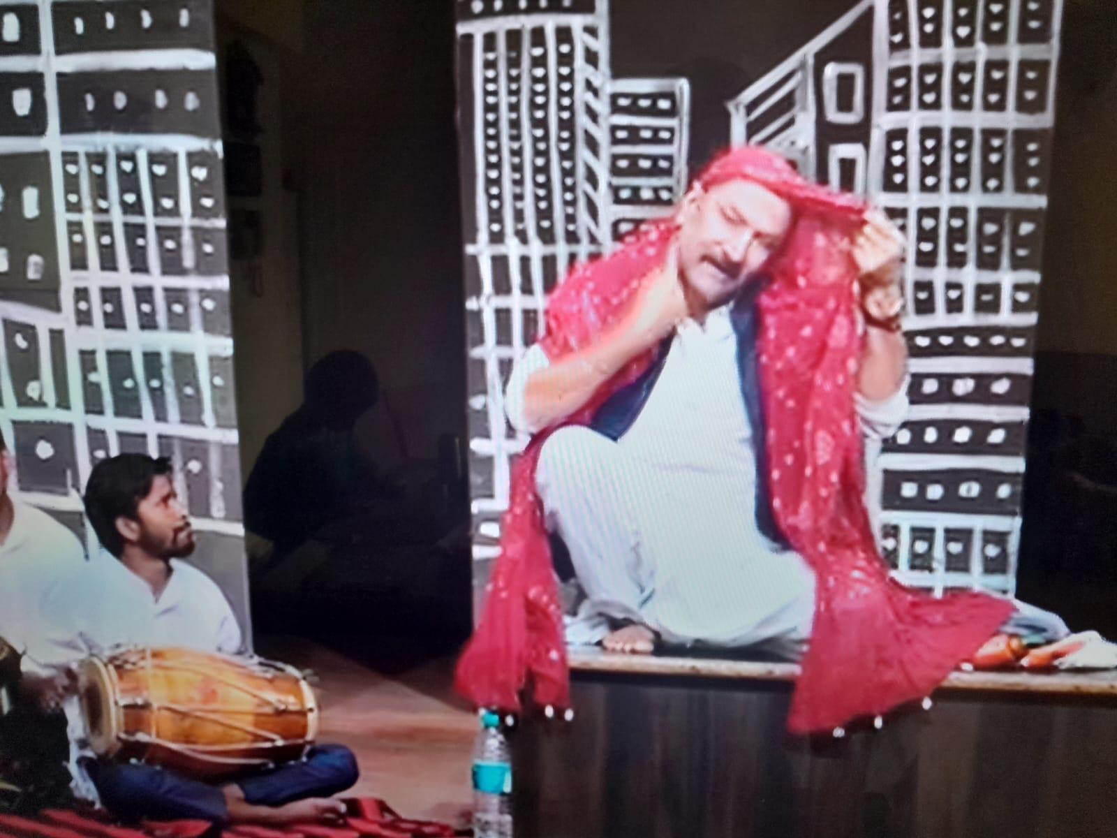 Hum Bihar Mein Chunav Ladh Rahe Hain: A Satirical Solo Play Exploring Indian Politics
