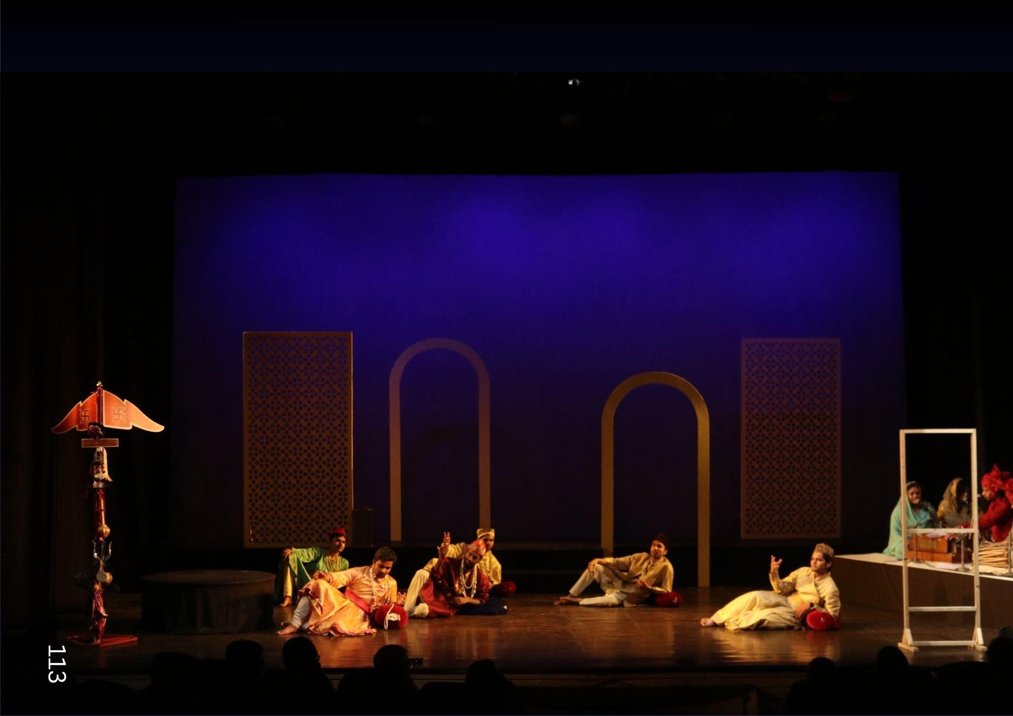 Biskohar Ki Vasantsena Explores Feminine Wisdom and Artistic Endurance