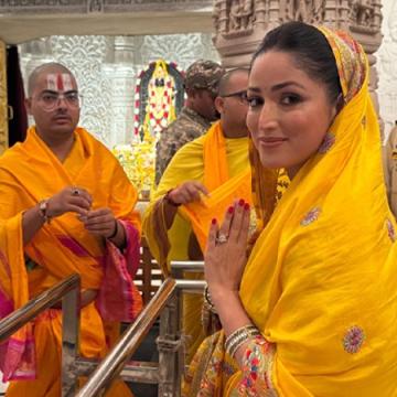 Yami Gautam Dhar Visits Ayodhya's Ram Mandir Ahead of Nayyi Navelli Release