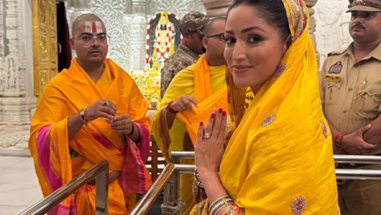 Yami Gautam Dhar Visits Ayodhya's Ram Mandir Ahead of Nayyi Navelli Release