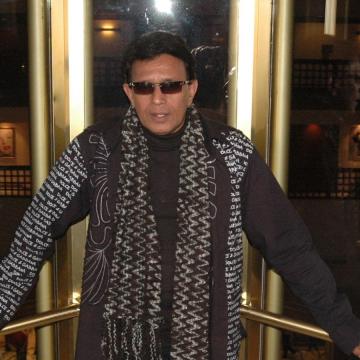 Mithun Chakraborty Recalls Early Struggles and Free Food at Parties