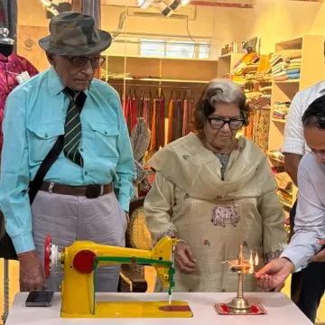 लखनऊ में पेज्ली ने नया फ्लैगशिप बुटीक खोला, पारंपरिक वस्त्रों की मिलेगी रेंज