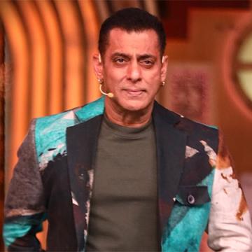 Salman Khan Recalls Hesitating to Host Dus Ka Dum Due to Public Negativity and Salim Khan's Advice