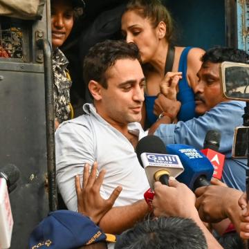 Mumbai Police Direct Actor Imran Khan to Leave India Following Protests